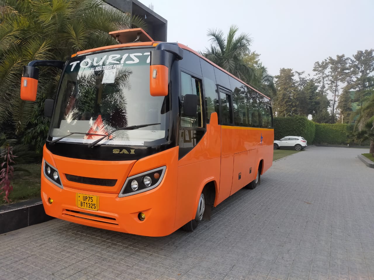 26 Seater Mini Bus on Rent in Faridabad